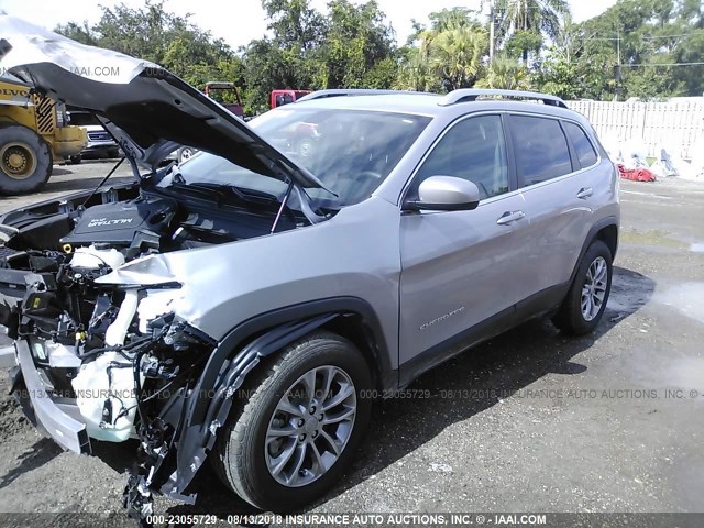 1C4PJLLB1KD178330 - 2019 JEEP CHEROKEE LATITUDE PLUS GRAY photo 2