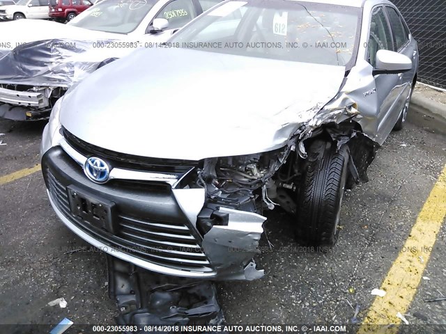 4T1BD1FK6FU163003 - 2015 TOYOTA CAMRY HYBRID/LE/XLE/SE SILVER photo 6