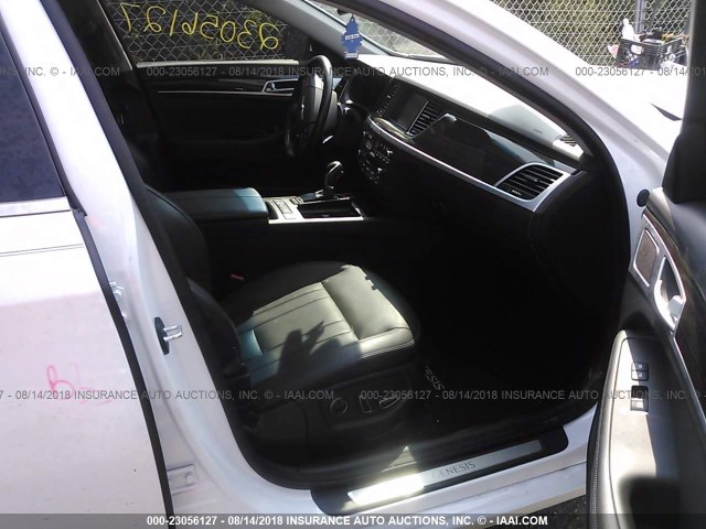 KMHGN4JE8FU020270 - 2015 HYUNDAI GENESIS 3.8L WHITE photo 5