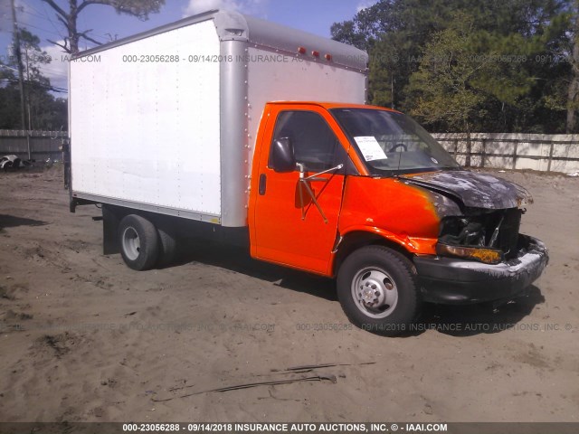 1GBHG31U751138559 - 2005 CHEVROLET EXPRESS G3500  ORANGE photo 1