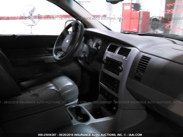 1D4HB58D64F214689 - 2004 DODGE DURANGO LIMITED BLUE photo 5