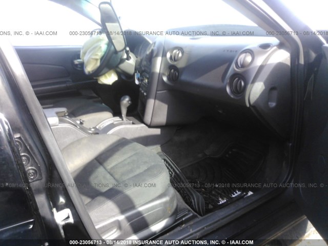 2G2WP552661218569 - 2006 PONTIAC GRAND PRIX BLACK photo 5