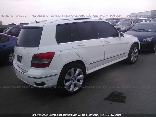 WDCGG8HB4BF708096 - 2011 MERCEDES-BENZ GLK 350 4MATIC WHITE photo 4