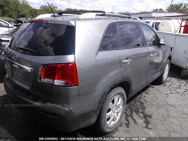 5XYKT3A12BG151699 - 2011 KIA SORENTO LX GRAY photo 4