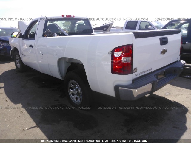 1GCEC14X07Z629418 - 2007 CHEVROLET SILVERADO C1500 CLASSIC WHITE photo 3
