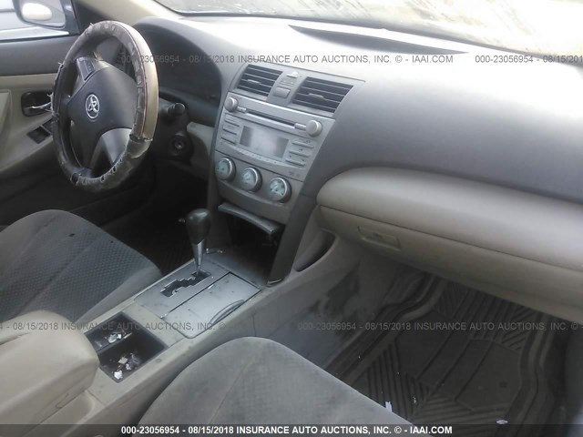 4T4BE46K28R028883 - 2008 TOYOTA CAMRY CE/LE/XLE/SE GREEN photo 5