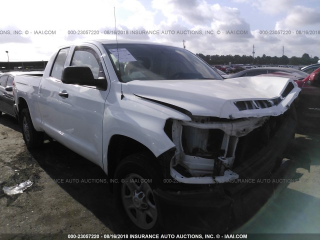 5TFRM5F13HX116580 - 2017 TOYOTA TUNDRA DOUBLE CAB SR/SR5 WHITE photo 1
