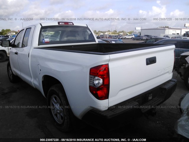 5TFRM5F13HX116580 - 2017 TOYOTA TUNDRA DOUBLE CAB SR/SR5 WHITE photo 3