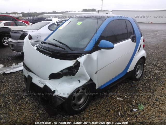 WMEEJ3BA8EK778389 - 2014 SMART FORTWO PURE/PASSION WHITE photo 2