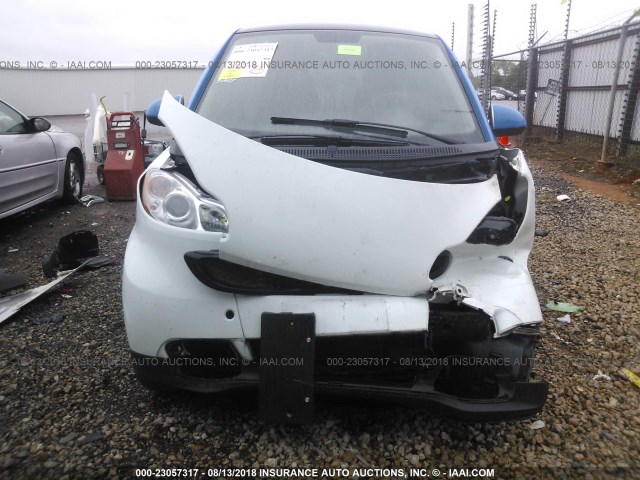 WMEEJ3BA8EK778389 - 2014 SMART FORTWO PURE/PASSION WHITE photo 6