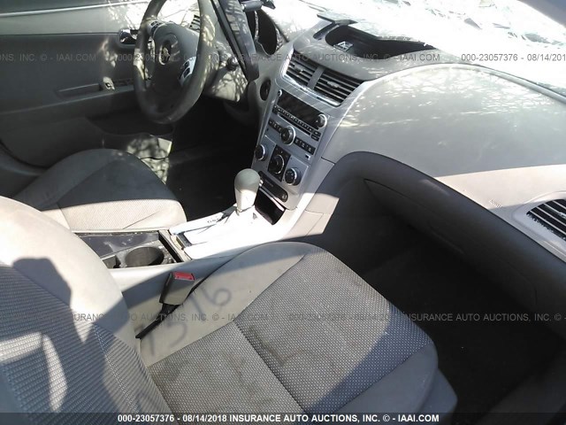 1G1ZC5E07CF138620 - 2012 CHEVROLET MALIBU 1LT თეთრი ფოტო 5