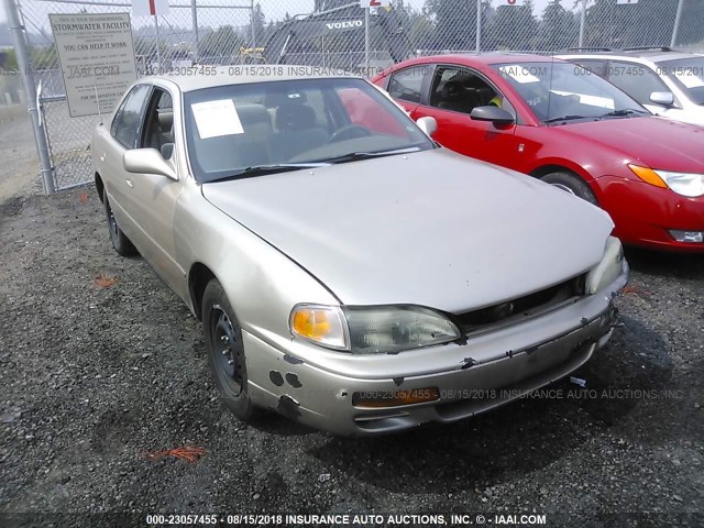 4T1BG12K9TU796572 - 1996 TOYOTA CAMRY DX/LE/XLE GOLD photo 1