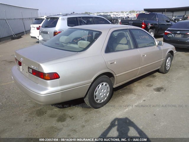4T1BG22K3XU916958 - 1999 TOYOTA CAMRY CE/LE/XLE 金色 照片 4