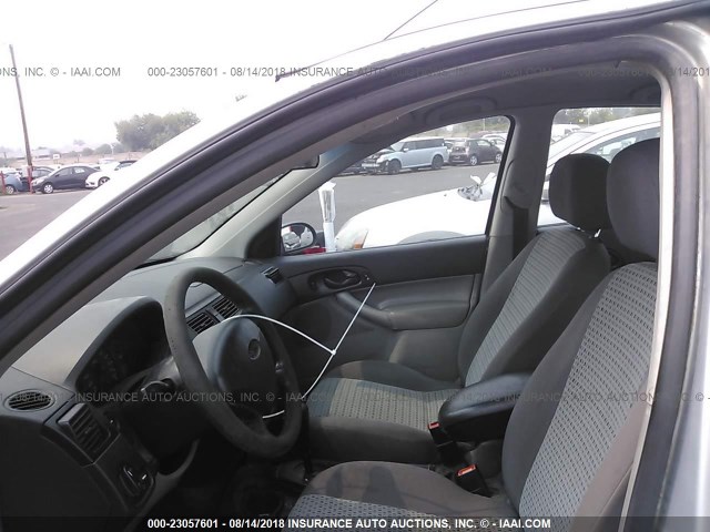 1FAFP34N97W122253 - 2007 FORD FOCUS ZX4/S/SE/SES 银色 照片 5