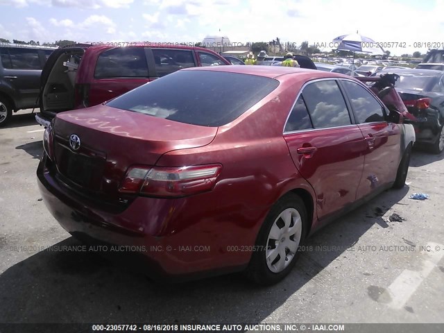 4T1BE46K77U018407 - 2007 TOYOTA CAMRY NEW GENERAT CE/LE/XLE/SE RED photo 4