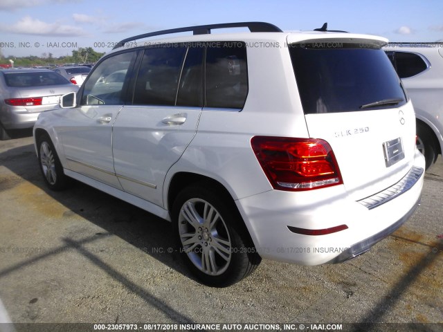 WDCGG0EB2DG132124 - 2013 MERCEDES-BENZ GLK 250 BLUETEC WHITE photo 3