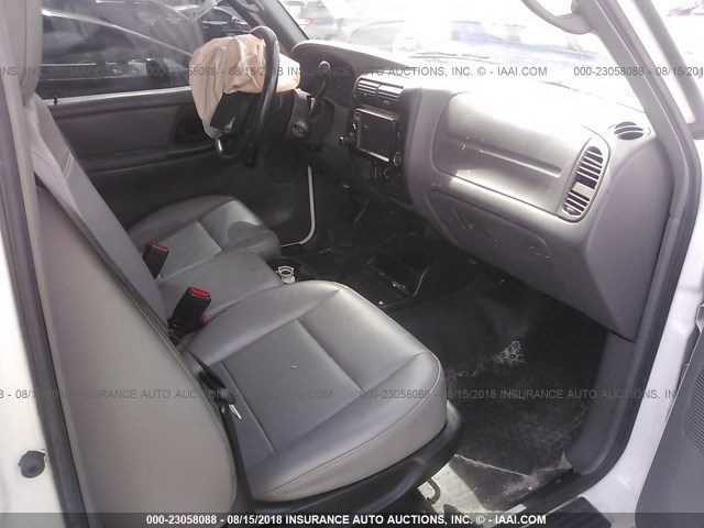 1FTKR1AD0BPA99337 - 2011 FORD RANGER WHITE photo 5