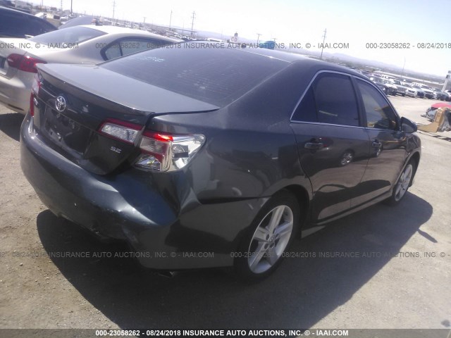 4T1BF1FK7CU126080 - 2012 TOYOTA CAMRY SE/LE/XLE ნაცრისფერი ფოტო 4