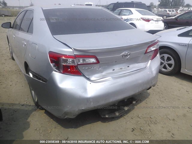 4T1BF1FK8DU684327 - 2013 TOYOTA CAMRY L/SE/LE/XLE 银色 照片 6