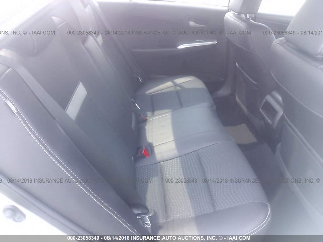 4T1BF1FK8DU684327 - 2013 TOYOTA CAMRY L/SE/LE/XLE 银色 照片 8