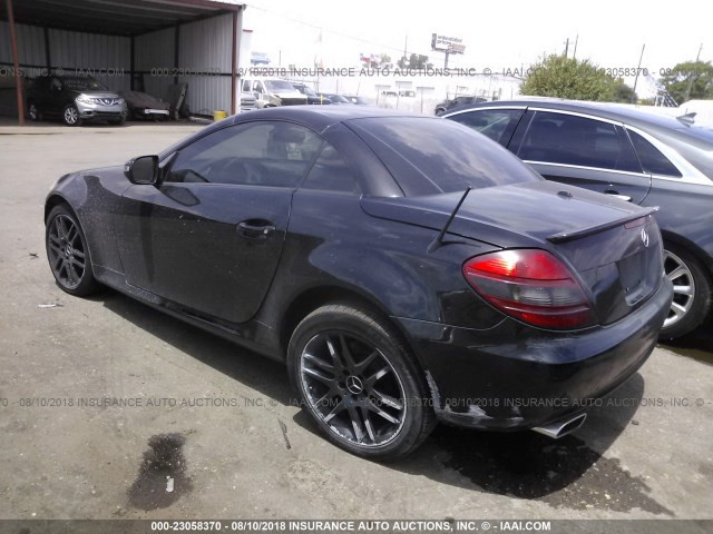 WDBWK54F39F191647 - 2009 MERCEDES-BENZ SLK 300 BLACK photo 3