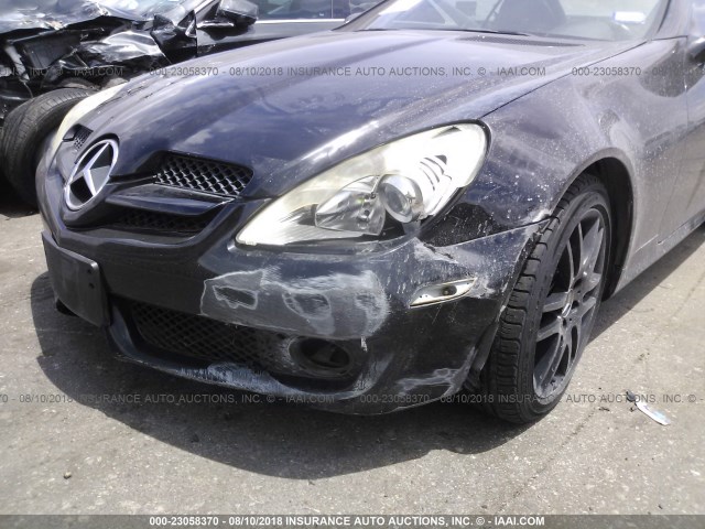 WDBWK54F39F191647 - 2009 MERCEDES-BENZ SLK 300 BLACK photo 6