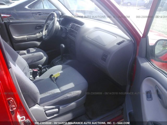 2CNBJ13C836944492 - 2003 CHEVROLET TRACKER RED photo 5