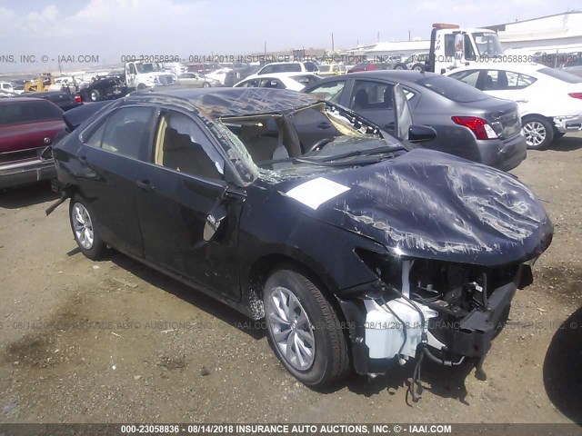 4T1BF1FK8HU793568 - 2017 TOYOTA CAMRY 黑色 照片 1