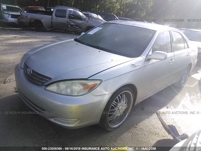 4T1BE32K43U698275 - 2003 TOYOTA CAMRY LE/XLE/SE 银色 照片 2