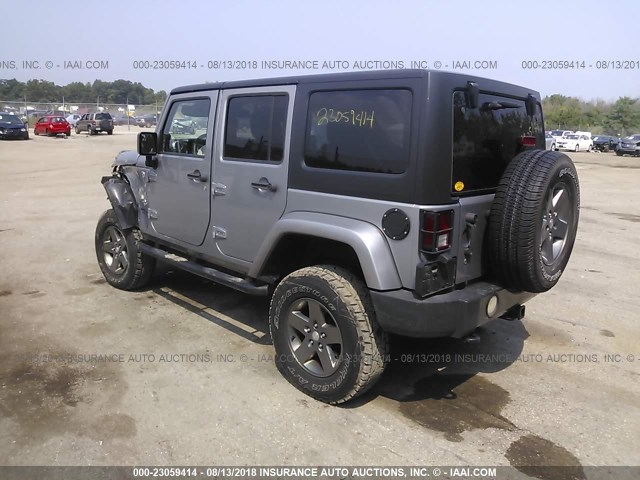 1C4BJWDG3DL616263 - 2013 JEEP WRANGLER UNLIMITE SPORT SILVER photo 3