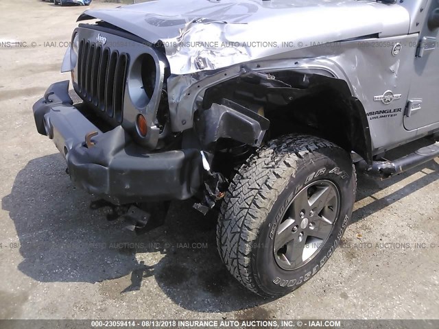 1C4BJWDG3DL616263 - 2013 JEEP WRANGLER UNLIMITE SPORT SILVER photo 6