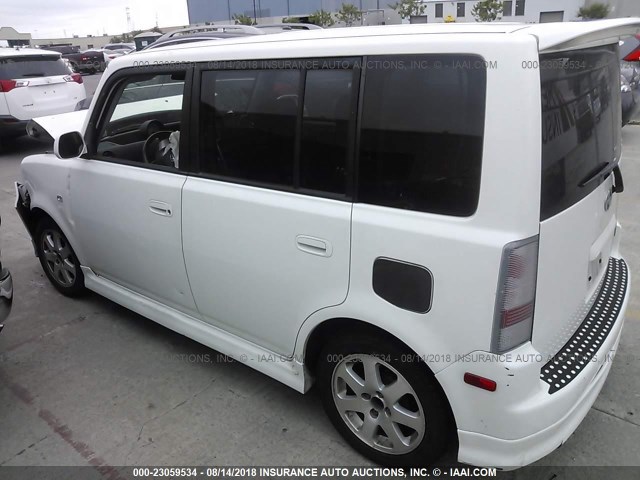 JTLKT324164111423 - 2006 TOYOTA SCION XB Weiß Foto 3