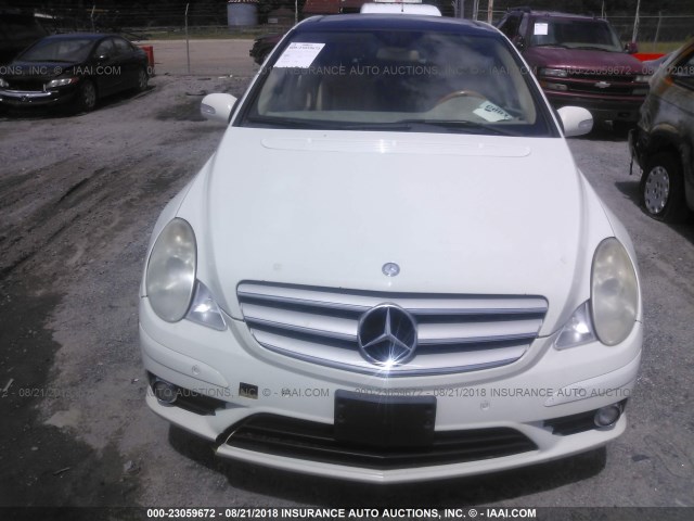 4JGCB22E98A070559 - 2008 MERCEDES-BENZ R 320 CDI WHITE photo 6