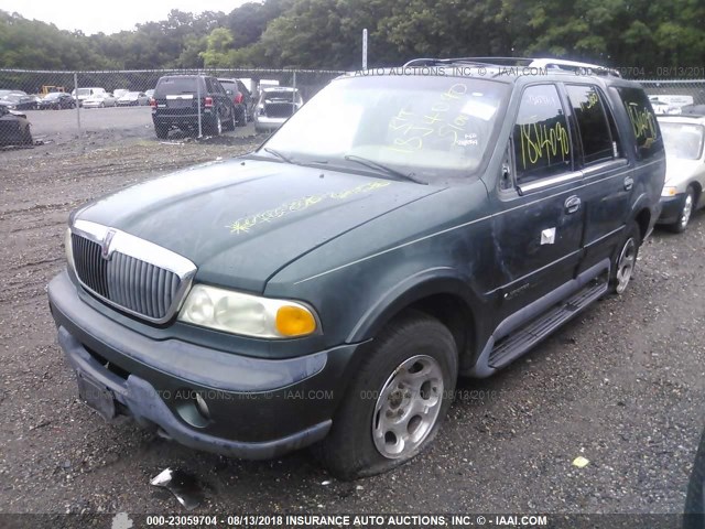 5LMPU28A0XLJ35332 - 1999 LINCOLN NAVIGATOR GREEN photo 2