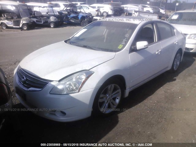 1N4BL2AP2BN486510 - 2011 NISSAN ALTIMA SR WHITE photo 2