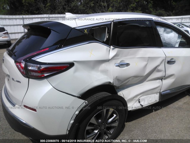 5N1AZ2MH4GN162681 - 2016 NISSAN MURANO S/SL/SV/PLATINUM WHITE photo 6