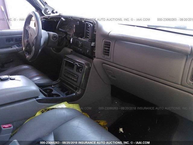 1GKEK63U84J211811 - 2004 GMC YUKON DENALI TAN photo 5