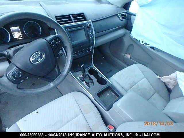 4T4BF1FK7GR567719 - 2016 TOYOTA CAMRY LE/XLE/SE/XSE 黑色 照片 5