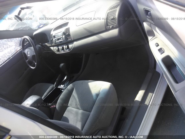 4T1BE32K32U058525 - 2002 TOYOTA CAMRY LE/XLE/SE Ağ foto 5