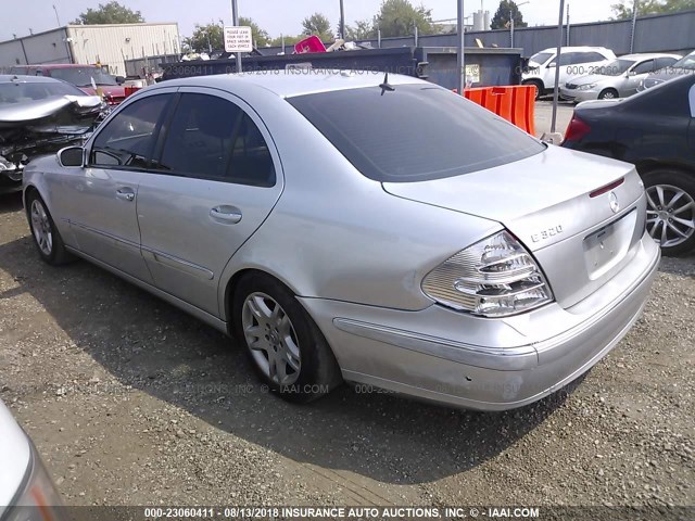 WDBUF26J26A904137 - 2006 MERCEDES-BENZ E 320 CDI SILVER photo 3