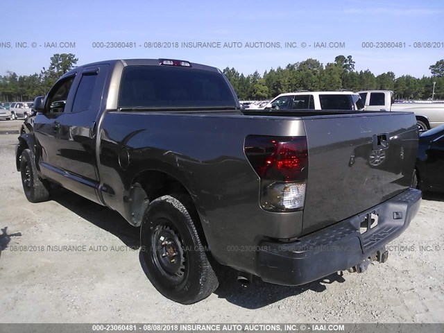 5TFRM5F14AX011701 - 2010 TOYOTA TUNDRA DOUBLE CAB SR5 GRAY photo 3