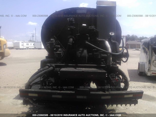 3FRXF75P79V122275 - 2009 FORD F750 SUPER DUTY 白色 照片 8