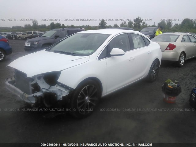 1G4PR5SK0H4111373 - 2017 BUICK VERANO SPORT TOURING WHITE photo 2