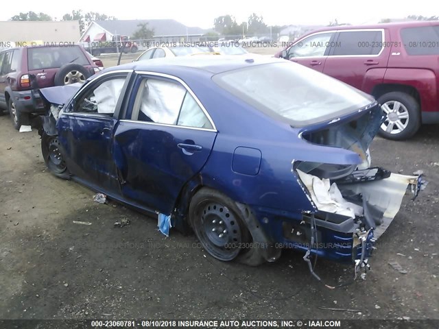 4T1BF3EK6BU737617 - 2011 TOYOTA CAMRY SE/LE/XLE ლურჯი ფოტო 3