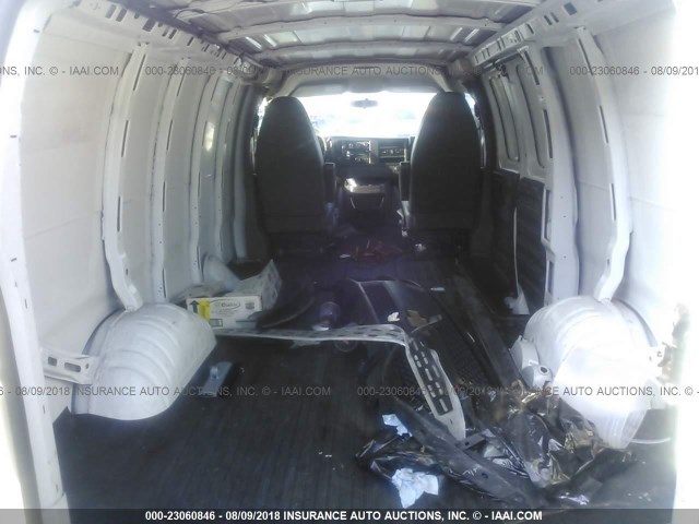 1GCSGAFX8B1106501 - 2011 CHEVROLET EXPRESS G1500  WHITE photo 8