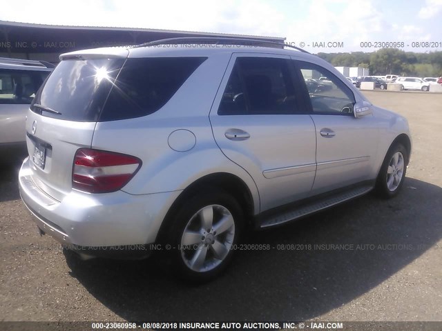 4JGBB75E86A002996 - 2006 MERCEDES-BENZ ML 500 SILVER photo 4