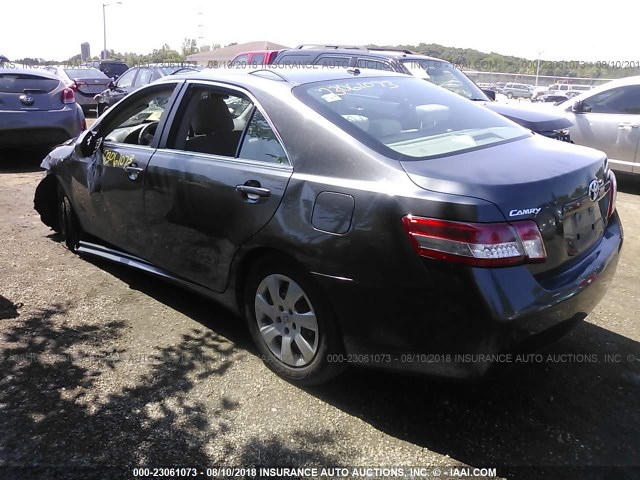 4T1BF3EK0AU064872 - 2010 TOYOTA CAMRY SE/LE/XLE 灰色 照片 3