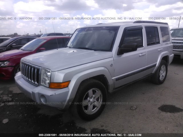 1J8HG48PX7C601098 - 2007 JEEP COMMANDER SILVER photo 2