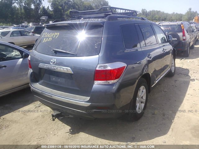 5TDZK3EHXDS114947 - 2013 TOYOTA HIGHLANDER PLUS/SE BLUE photo 4