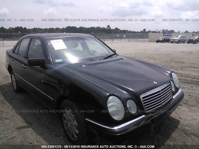 WDBJF82F3WX007199 - 1998 MERCEDES-BENZ E 320 4MATIC BLACK photo 1